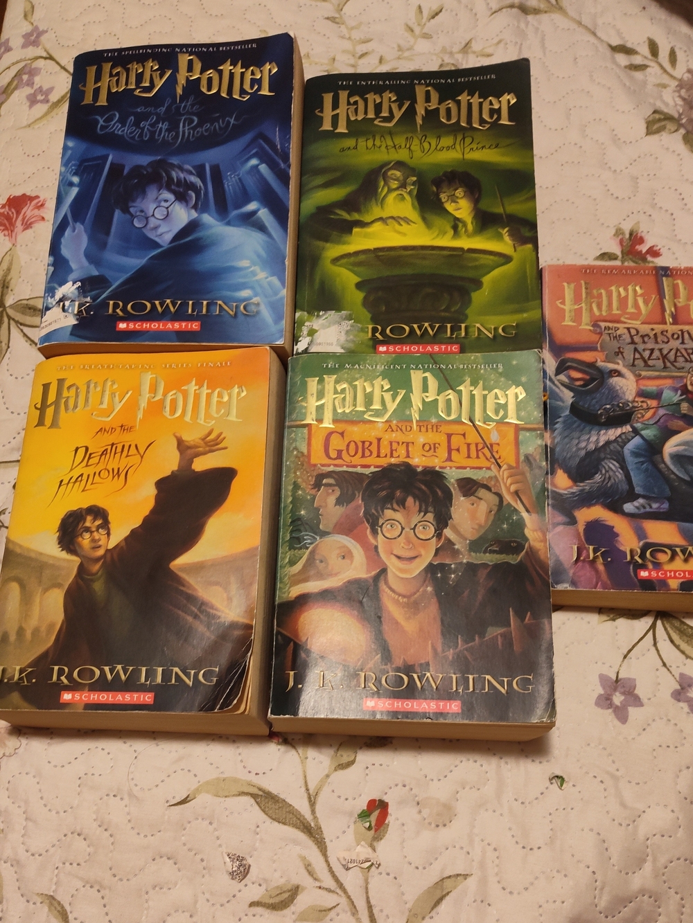 Harry Potter Paperback Book Set - J.K. Rowling (Colorful Covers)
